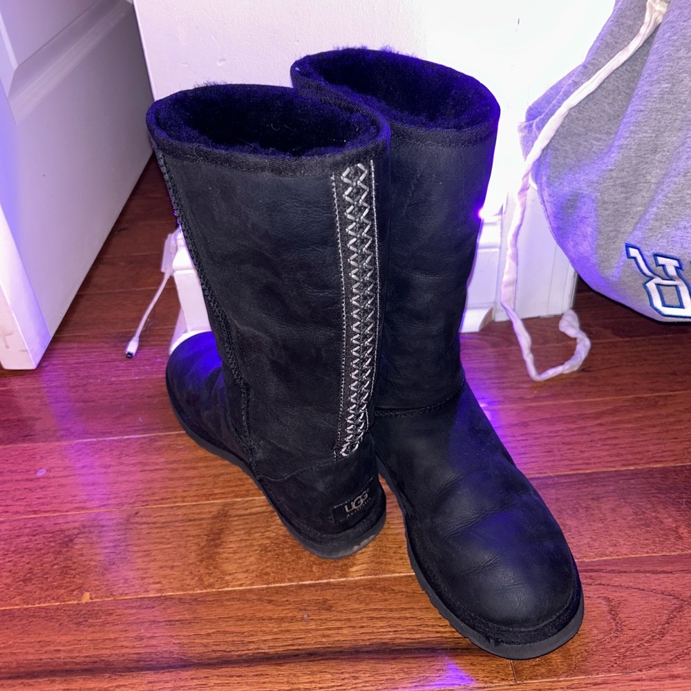 UGGS